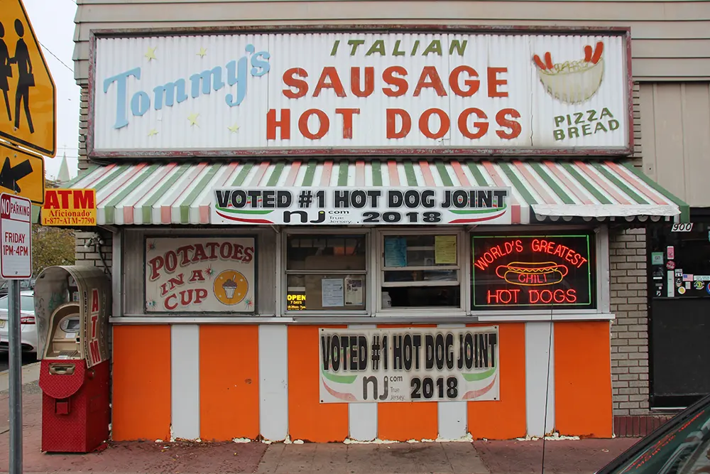 Tommy's Italian Sausage and Hot Dog Stand in Elizabeth